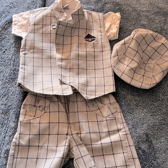 3 piece suit for 2-3 year old toddler - Picture 1 of 5